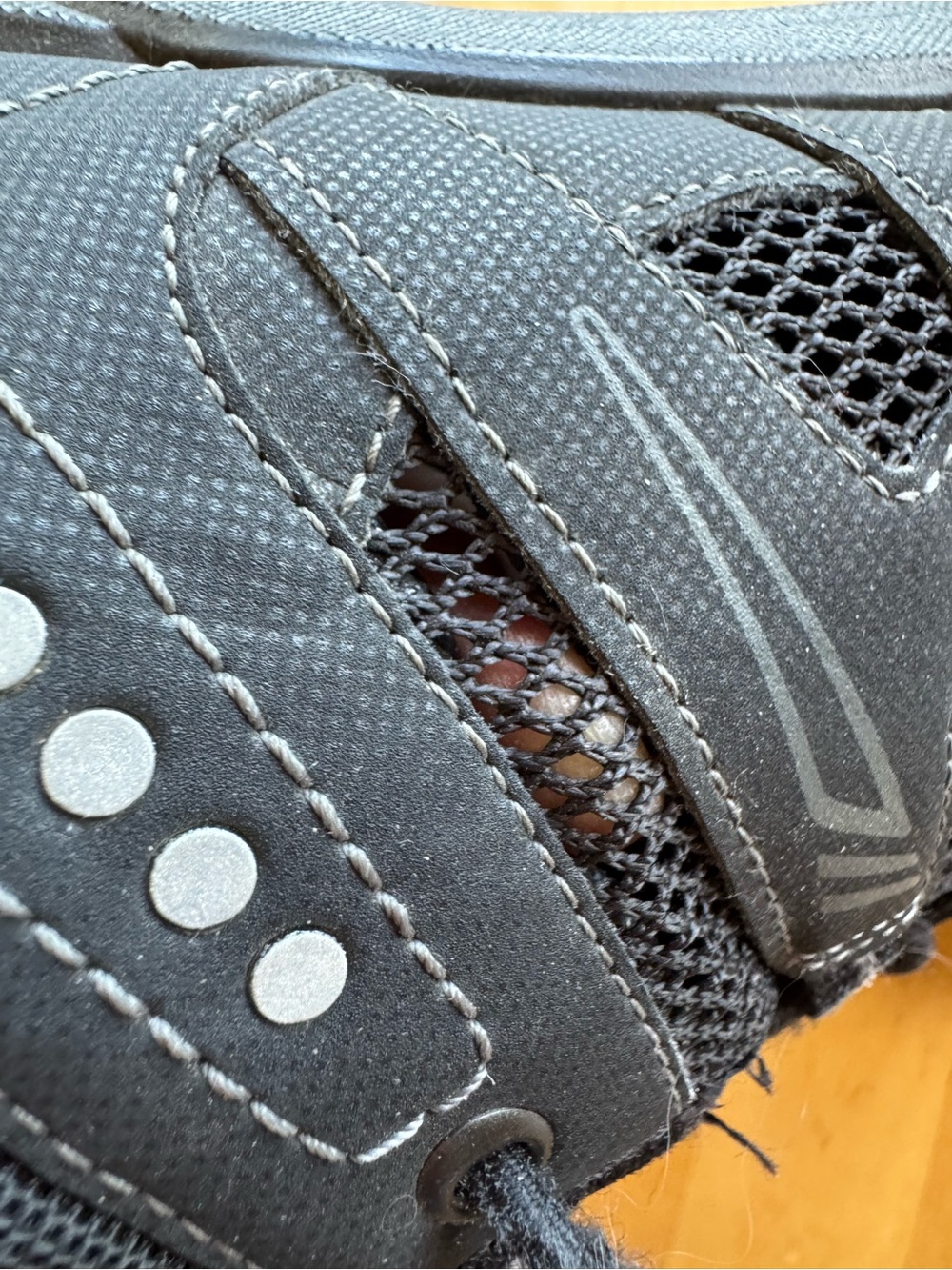 Men's ECCO Black Athletic Mesh Golf/walking Shoes - Picture 7 of 10